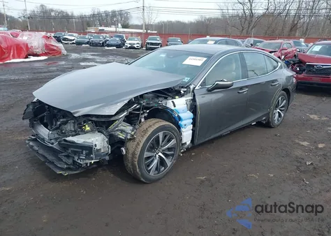 2021 Lexus Ls 500 z USA, uszkodzony, nr VIN JTHD51GF1M5009736